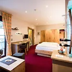 Weinhotel Offenstein Erben 호텔 *