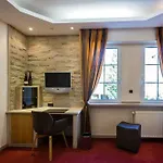 Weinhotel Offenstein Erben 호텔 엘트빌레